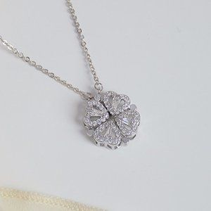 NEW 14K WT Gold Plated Diamond Clover Necklace b